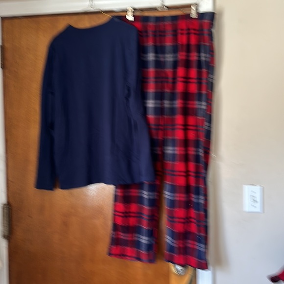 NWT 2-Piece Pajama Set Long Sleeved T-shirt & Microfleece pants SZ L Unisex - Picture 3 of 12